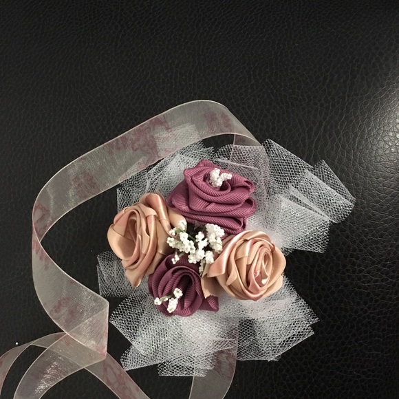 Handmade wrist corsage! Wedding, prom, party - Picture 4 of 4
